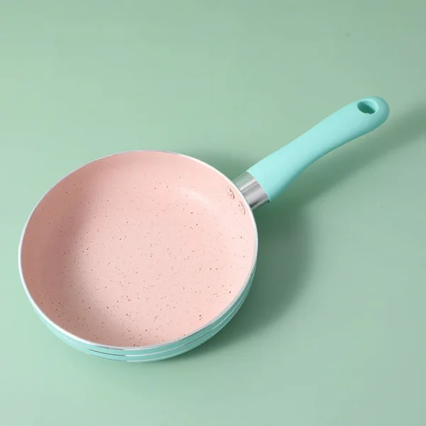 Compact 14cm Frying Pan – Ideal for Breakfast & Snacks